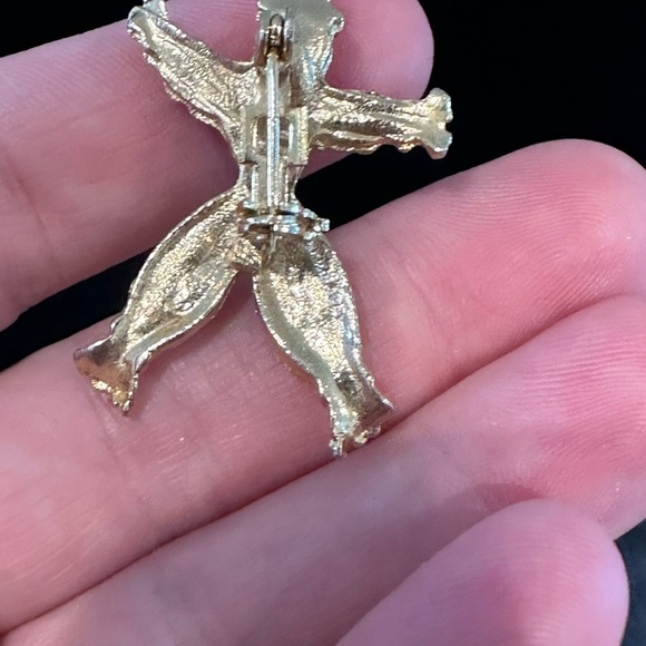 VINTAGE scarecrow, gold tone, pearl and rhinestone pin/brooch - Picture 6 of 6